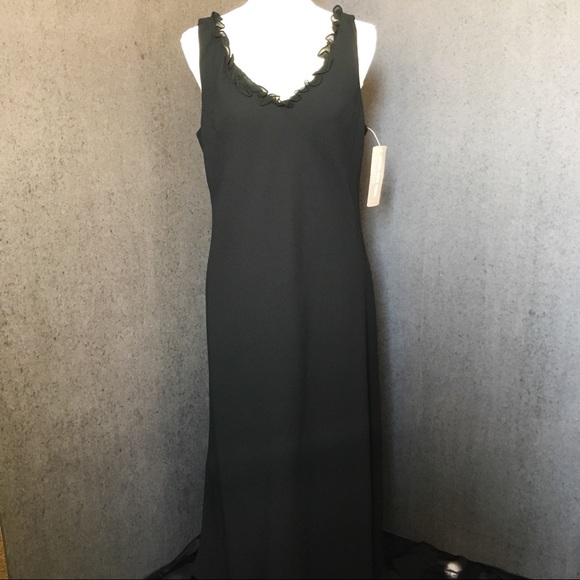 Women’s black dress, size 16, Jones New York - Picture 2 of 2